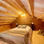 Οργανωμένο κάμπινγκ Mountain Eco Shelter 7