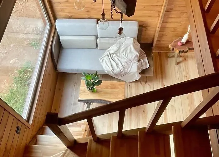 Mountain Eco Shelter 7