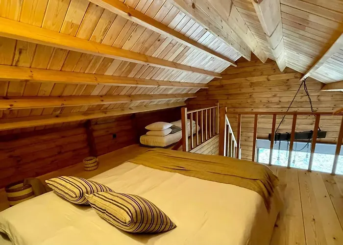 Tente de luxe Mountain Eco Shelter 7 *